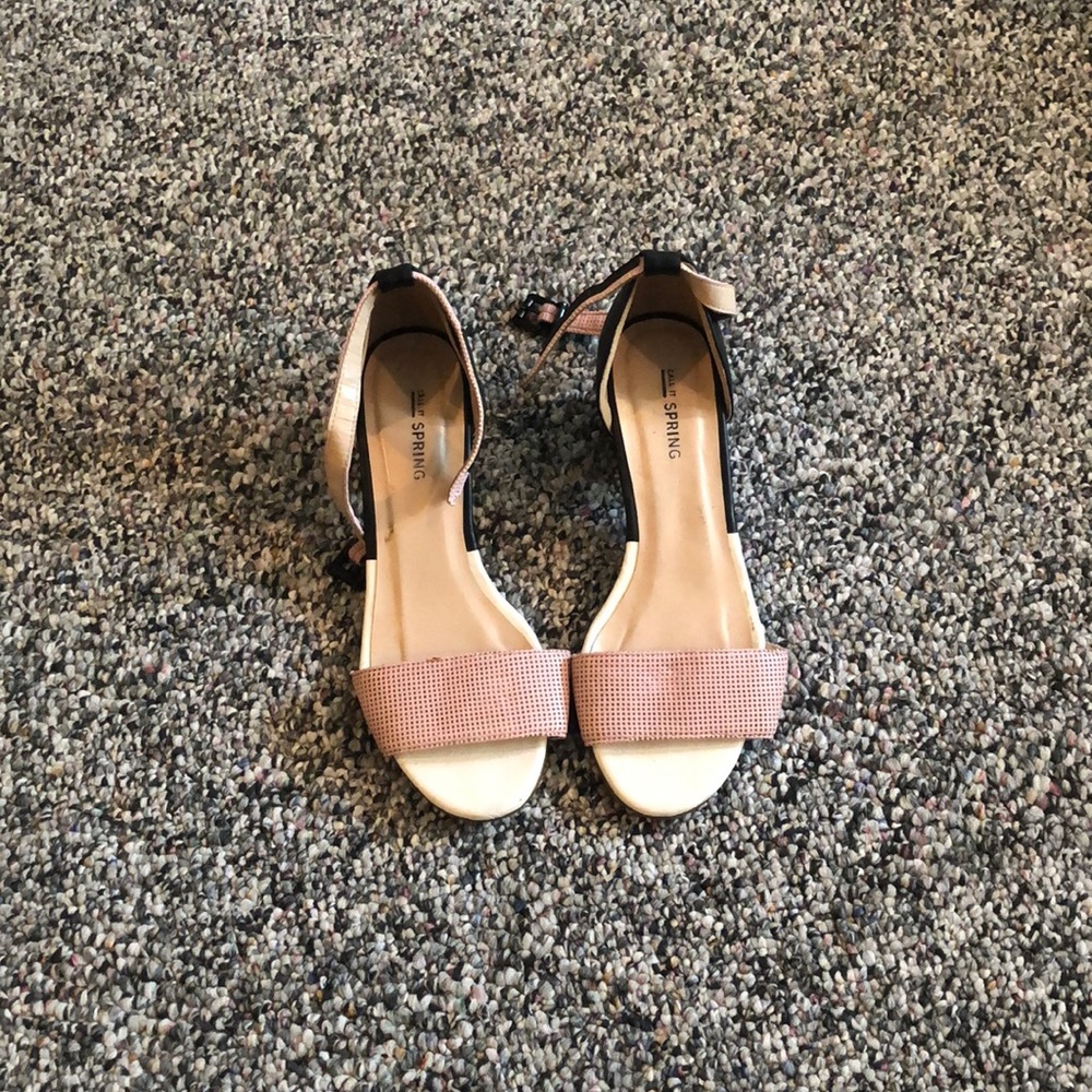 Beautiful and descents shoes